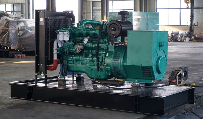 What are the types of batteries installed on diesel generator sets?